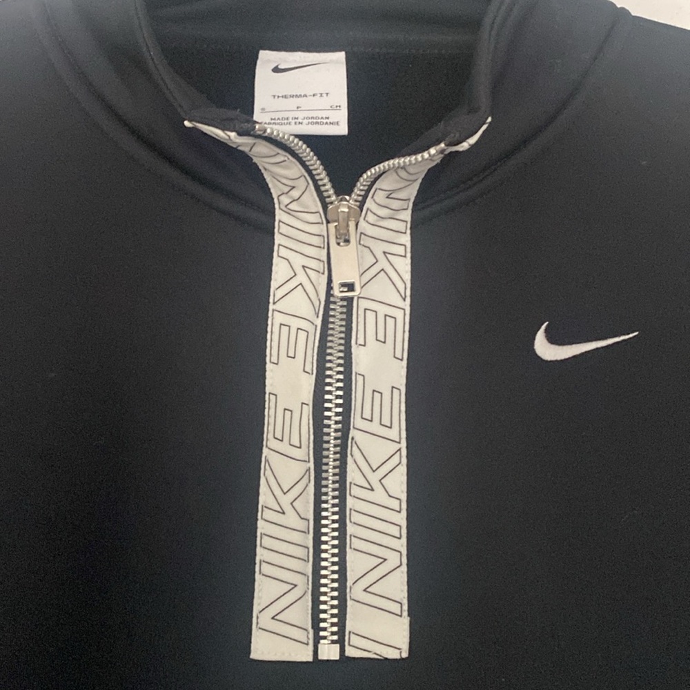 Nike Oversized Pullover Size Small - image 2